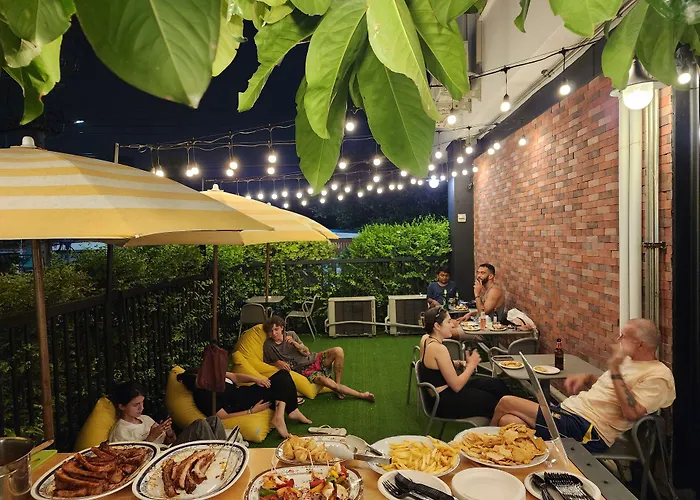 โรงแรมเวหา คาเฟ่ และบาร์ กรุงเทพมหานคร
